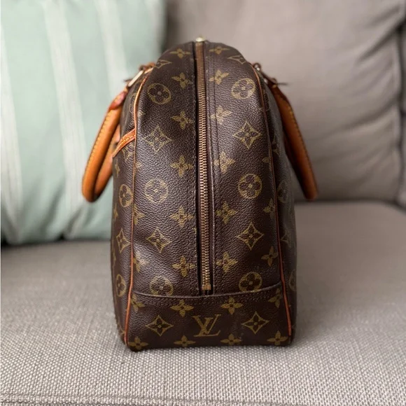 Vintage Louis Vuitton Deauville - Picture 2 of 16
